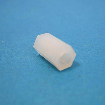 PLFF-M3-10 Дистанціюється стійка: 10 мм: Nylon 66, 94V-2, Внутр.резьба: M3. ключ: 5,5 мм.