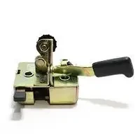 80-6105050 Замок двері МТЗ левий уніфікованої кабіни (Дорожна Карта)