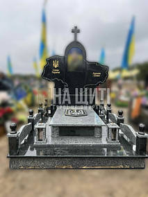 Консультація: 096 332 70 70 | Пам'ятник полеглому герою. З покостівського граніту та габро з накладним гранітним тризубом на надгробній плиті.