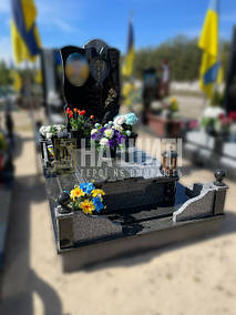 Консультація: 096 332 70 70 | Військовий пам'ятник з граніту габро та покостівка з цікавим дизайном та монументальним виглядом.
