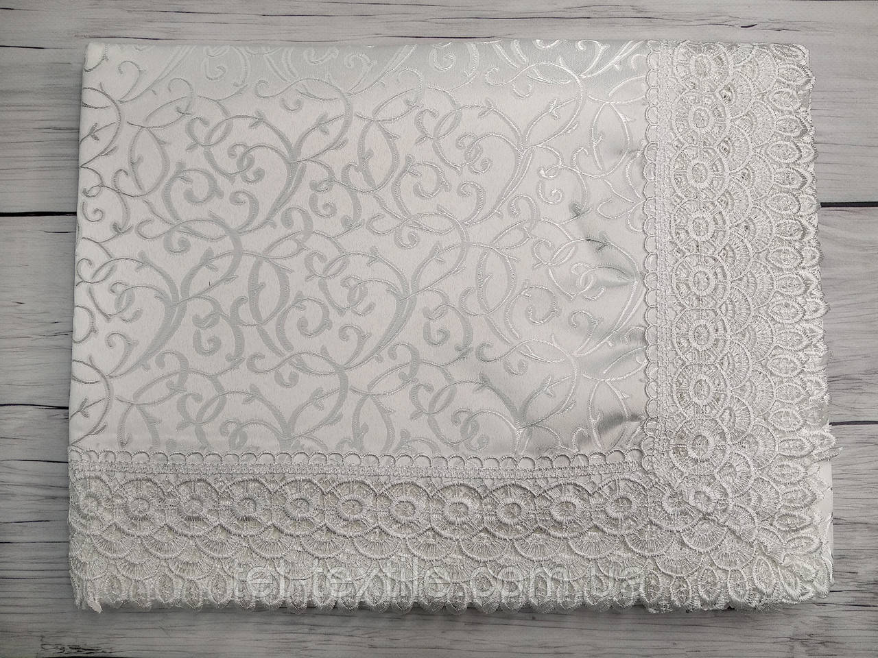 Скатертина з мереживом JR біла 150x220cm