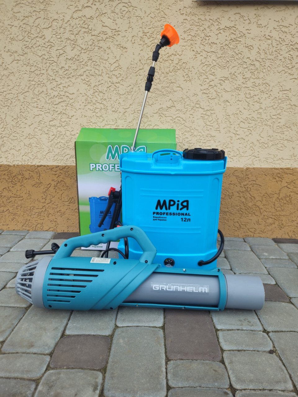 Комплект акумуляторний обприскувач, електрообприскувач Мрія 12л та турбо насадка Grunhelm CF-107E