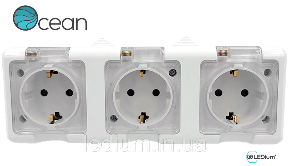 Розетка тримісна із заземленням Біла Ocean IP54