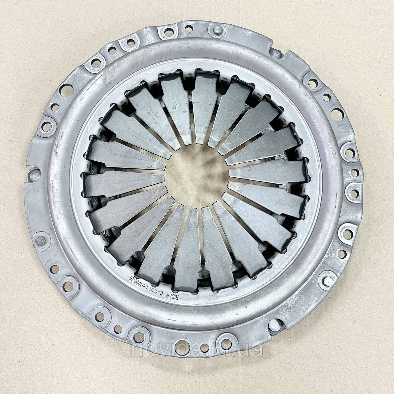 Диск зчеплення натискний (кошик) ГАЗ 4301, 33104, ПАЗ Е-1 (пелюстк.) 4301-1601090-20