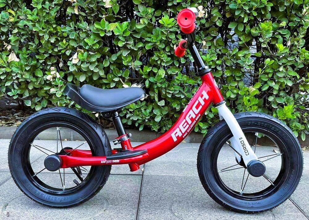 Дитячий біговел-велобіг Corso "Reach" RC-4609-50 надувні колеса 12 дюймів червоний