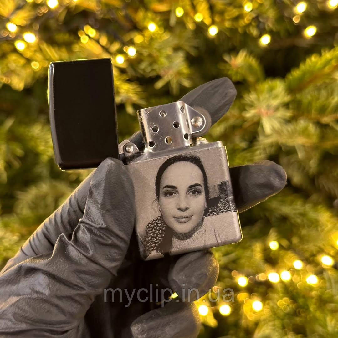 Запальничка Zippo з гравіюванням фото та напису, 10 років гарантії на гравіювання, з індивідуальним дизайном
