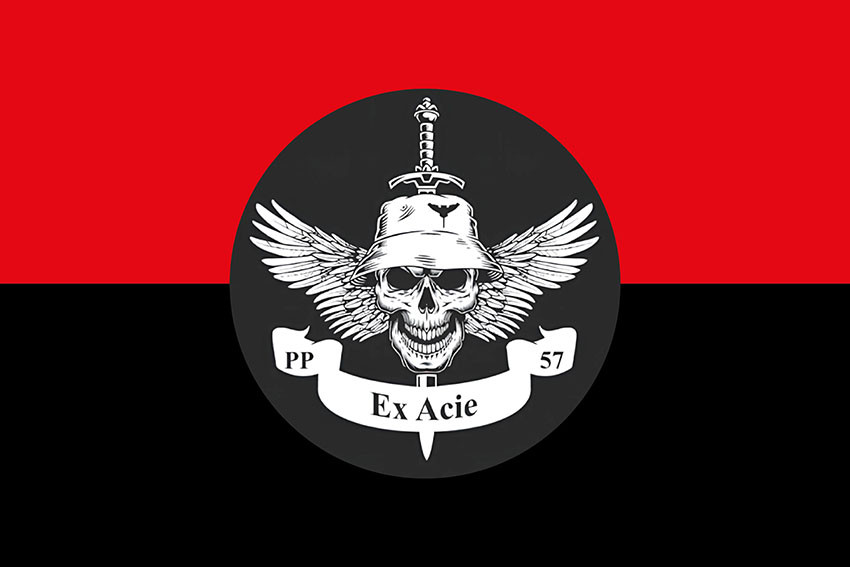 Прапор роти ударних БПЛА «Ex Acie» 57 ОМПБр імені Костя Гордієнка ЗСУ червоно-чорний