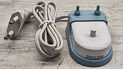 Зарядна станція та тримач насадки для зубної щітки Philips Sonicare CP0541, HX6100