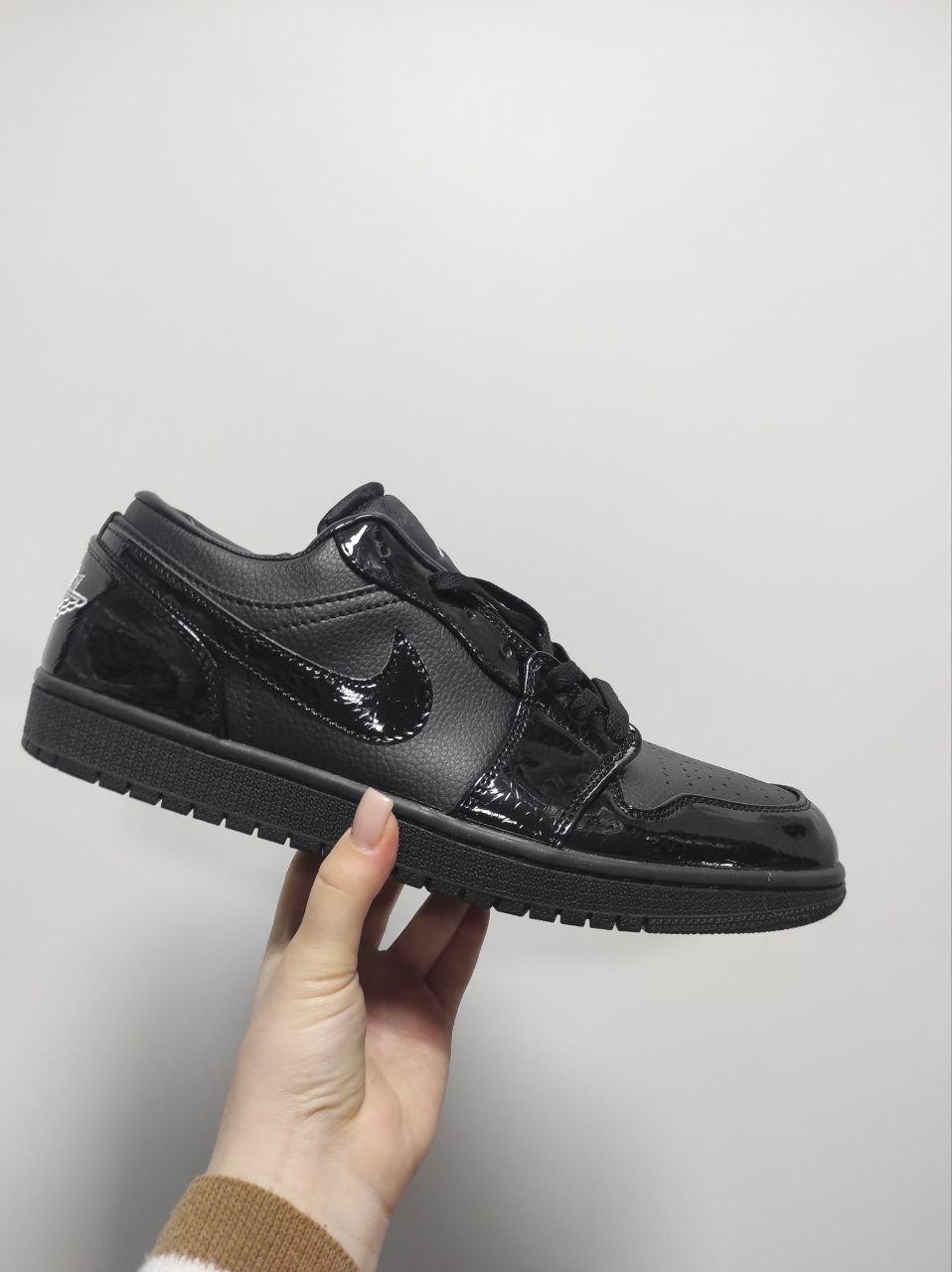 ⭐️ Nike Air Jordan 1 Retro Low Lacquered Black, фото 1