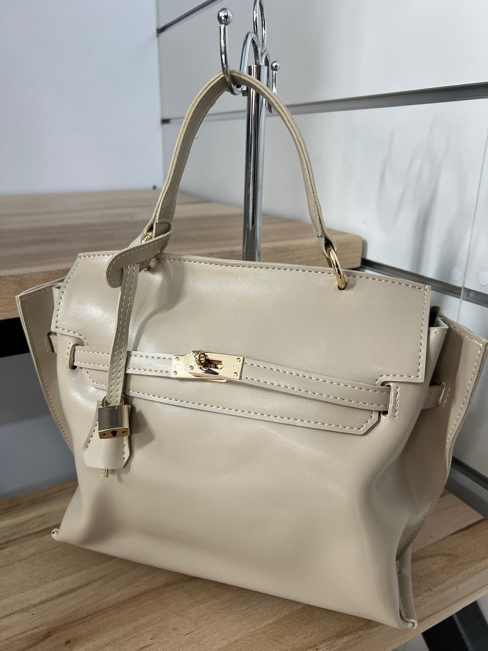 Жіноча сумка містка шопер 25*31 см на блискавці зі штучної шкіри Nata Бежевий, фото 1