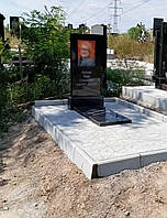 Памятник с цветным фото 1