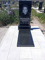 Одинарный памятник с надгробной плитой 1