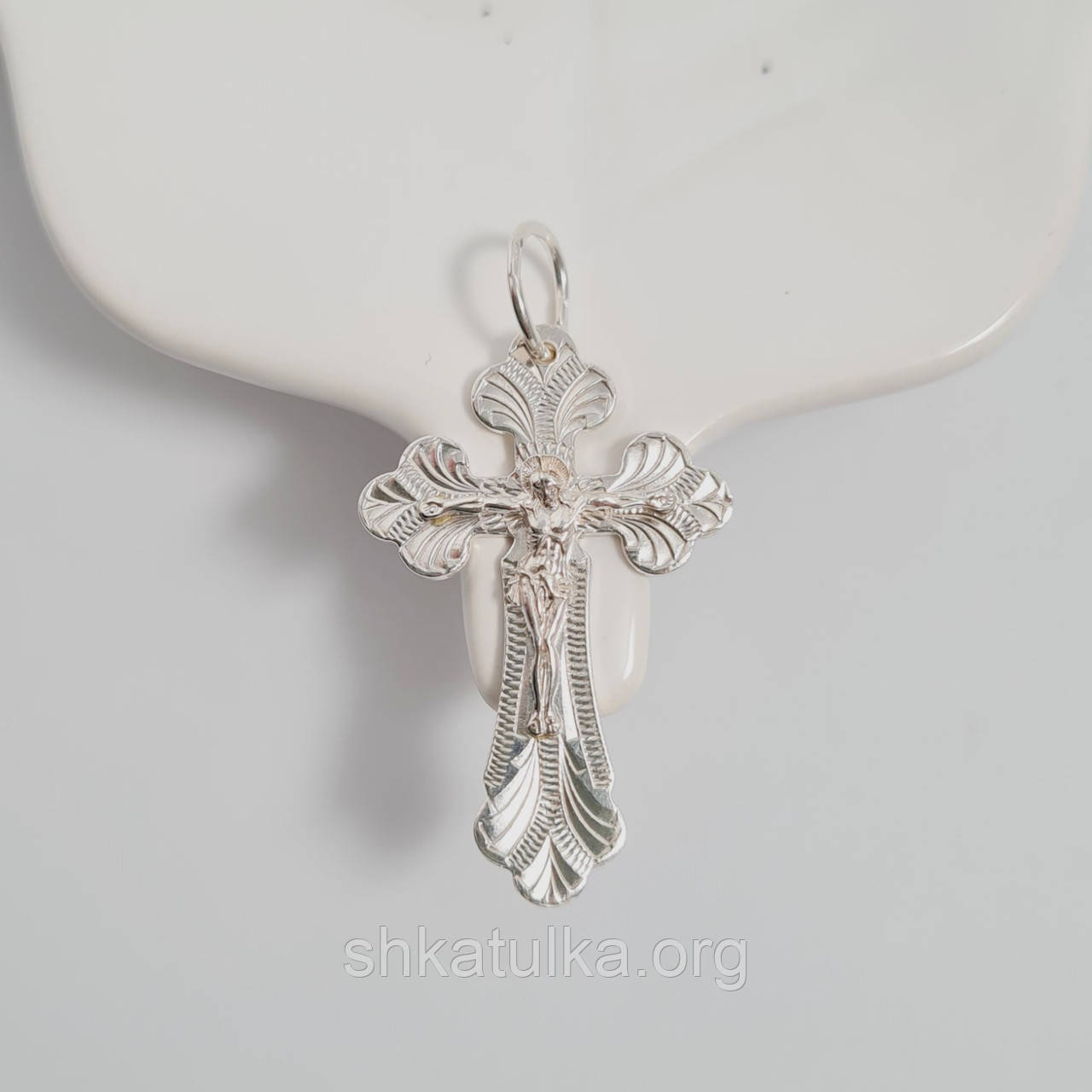 Хрестик срібний з розп'яттям і написом Спаси і Збережи ажурний з орнаментом