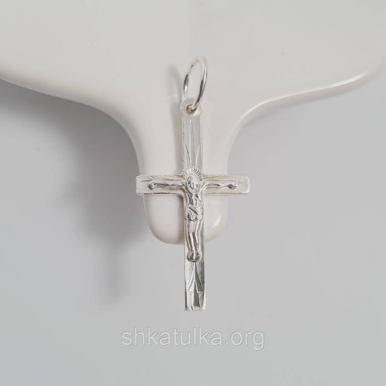 Хрестик срібний з розп'яттям і написом Спаси і Збережи ажурний гладенький