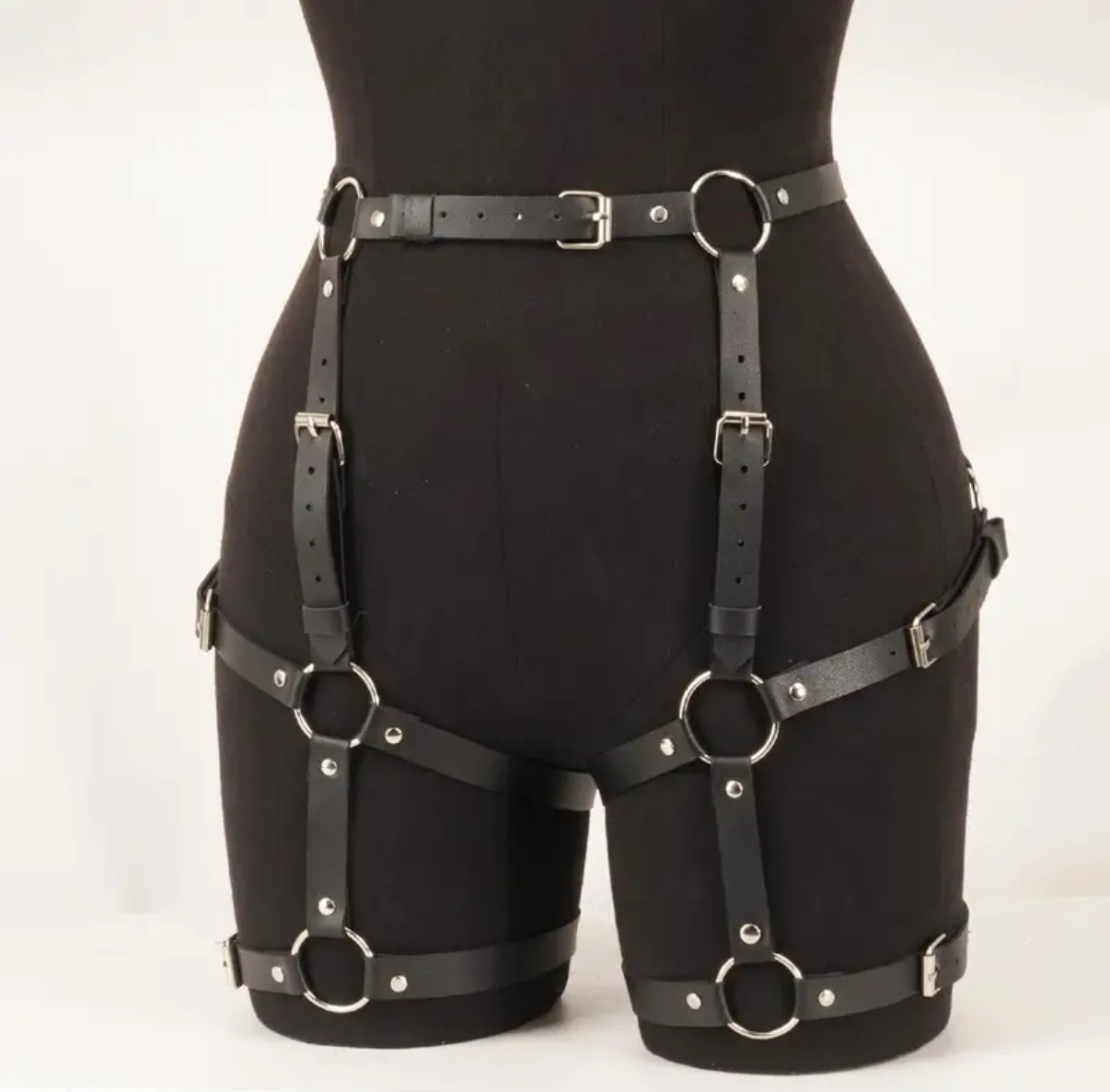 Портупея з екошкіри на стегнах, шкіряні ремені з кільцями., фото 1