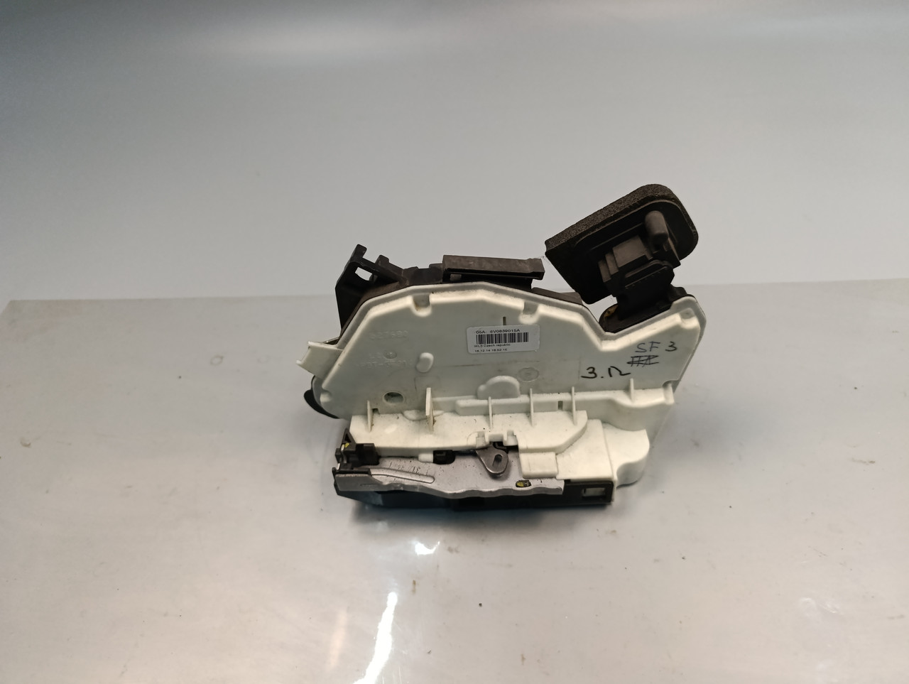 Skoda Fabia 3 2014-2018 Замок дверей задній лівий 6V0839015A