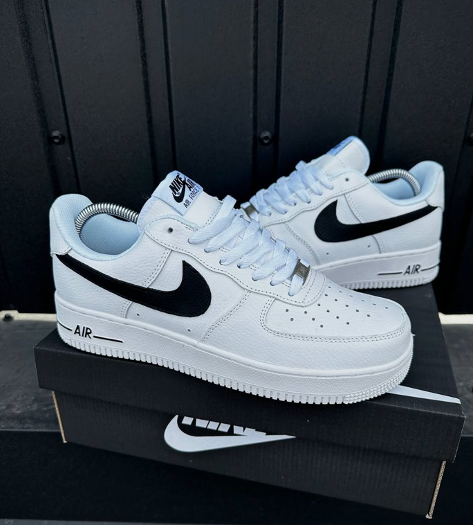 Чоловічі жіночі кросівки Nike Air Force 1 White Black Найк Форси біло-чорні на весну шкіряні весняні