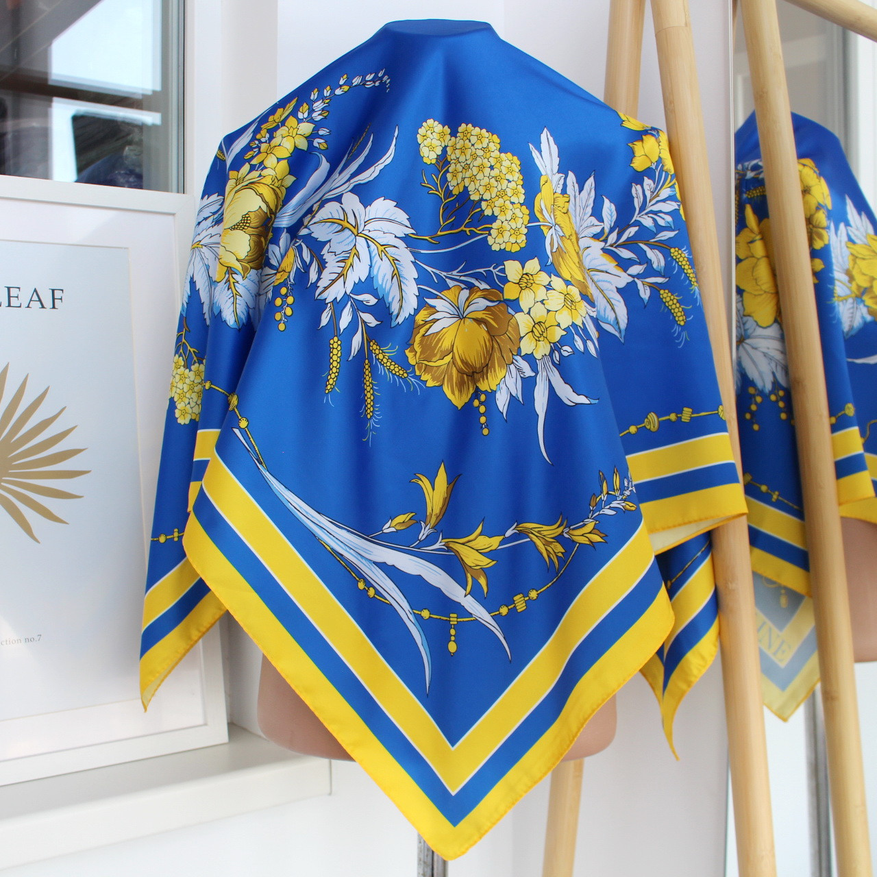 Хустка патріотична 95х95 "Віночок" 218034