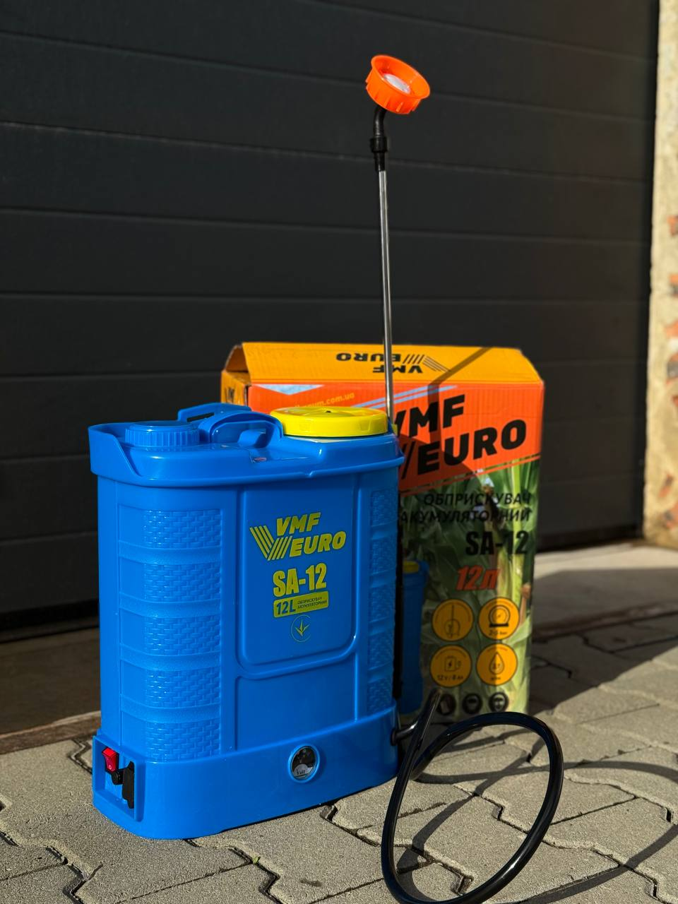 Ранцевий акумуляторний обприскувач VMF EURO SA-12 (12 літрів) 12В/8Ач, фото 1