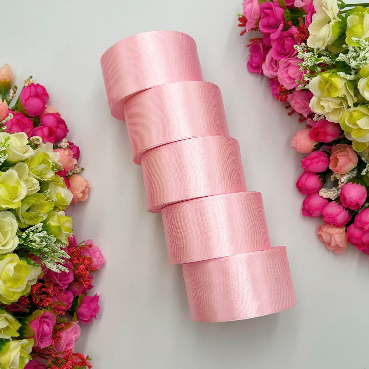 Атласна стрічка для рукоділля - 4 см x 23 м (опт, 5 рулонів) / Рожевий перламутр, фото 1