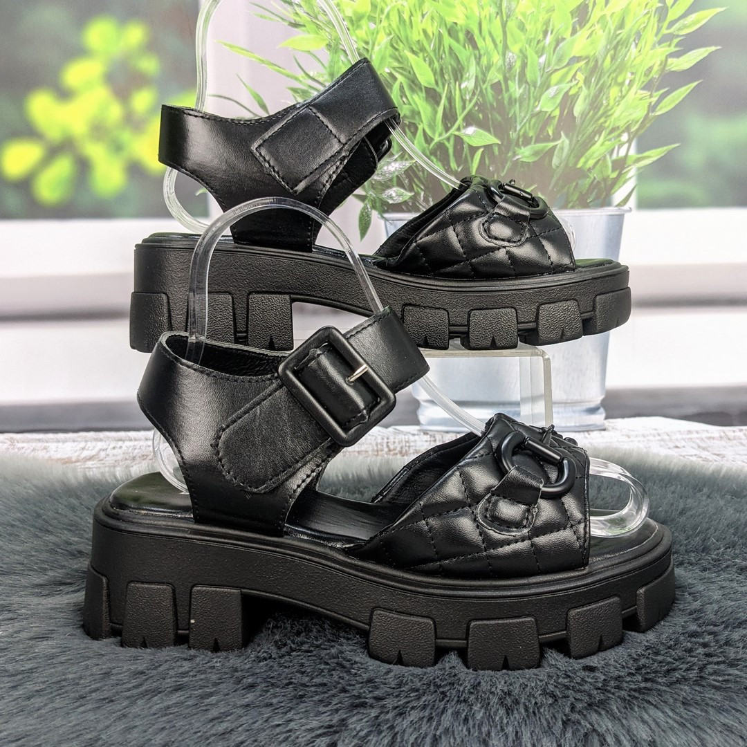 Босоніжки жіночі FDEK чорні на платформі 4806