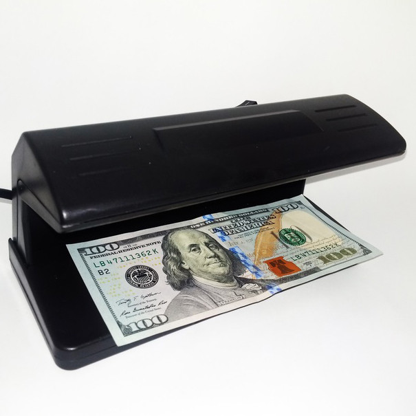 Детектор валют ультрафіолетовий Counterfeit Money Detector UV Ultraviolet DW-877 Light 318