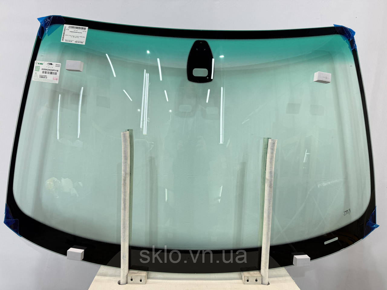 Лобове скло BMW 3 (E46) (1998-2005) БМВ 3 (E46) з Датчиком дощу та світла з кріпленням
