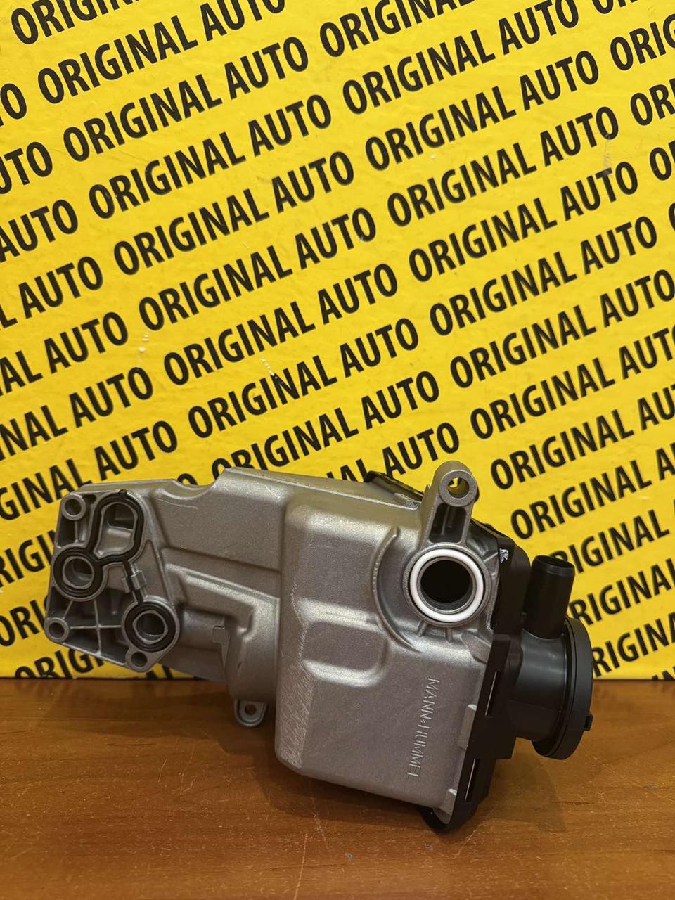 Корпус масляного фільтра Volvo: C30, C70, S40, S60, S80, V40, V50, V60, V70, 31338685