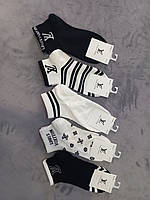 Носочки жіночі, принтовані відомим брендом