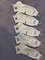 Жіночі шкарпетки з написами відомих брендів