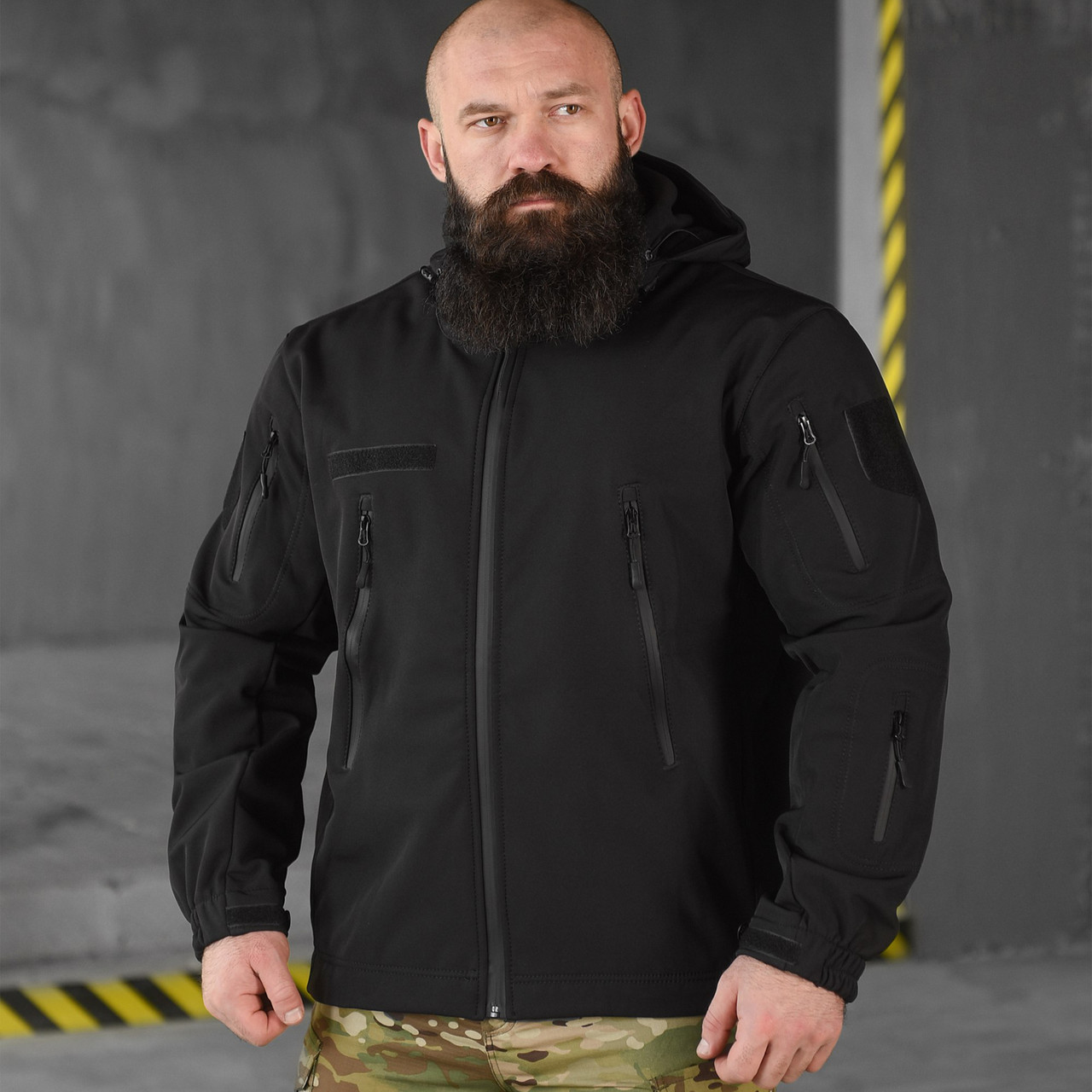 Весняна чоловіча куртка Softshell/ Чорна куртка вітровка з капюшоном/ Тактична демісезонна куртка/ Водонепроникна куртка, фото 1