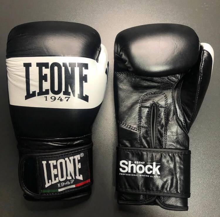 Професійні боксерські рукавички Leone Shock Black 12 унцій шкіряні чорні для спарингу тренувальні
