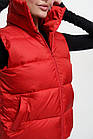 Жіноча жилетка червона коротка весняна осіння Безрукавка без капюшона демісезонна, фото 3