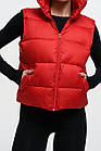 Жіноча жилетка червона коротка весняна осіння Безрукавка без капюшона демісезонна, фото 4