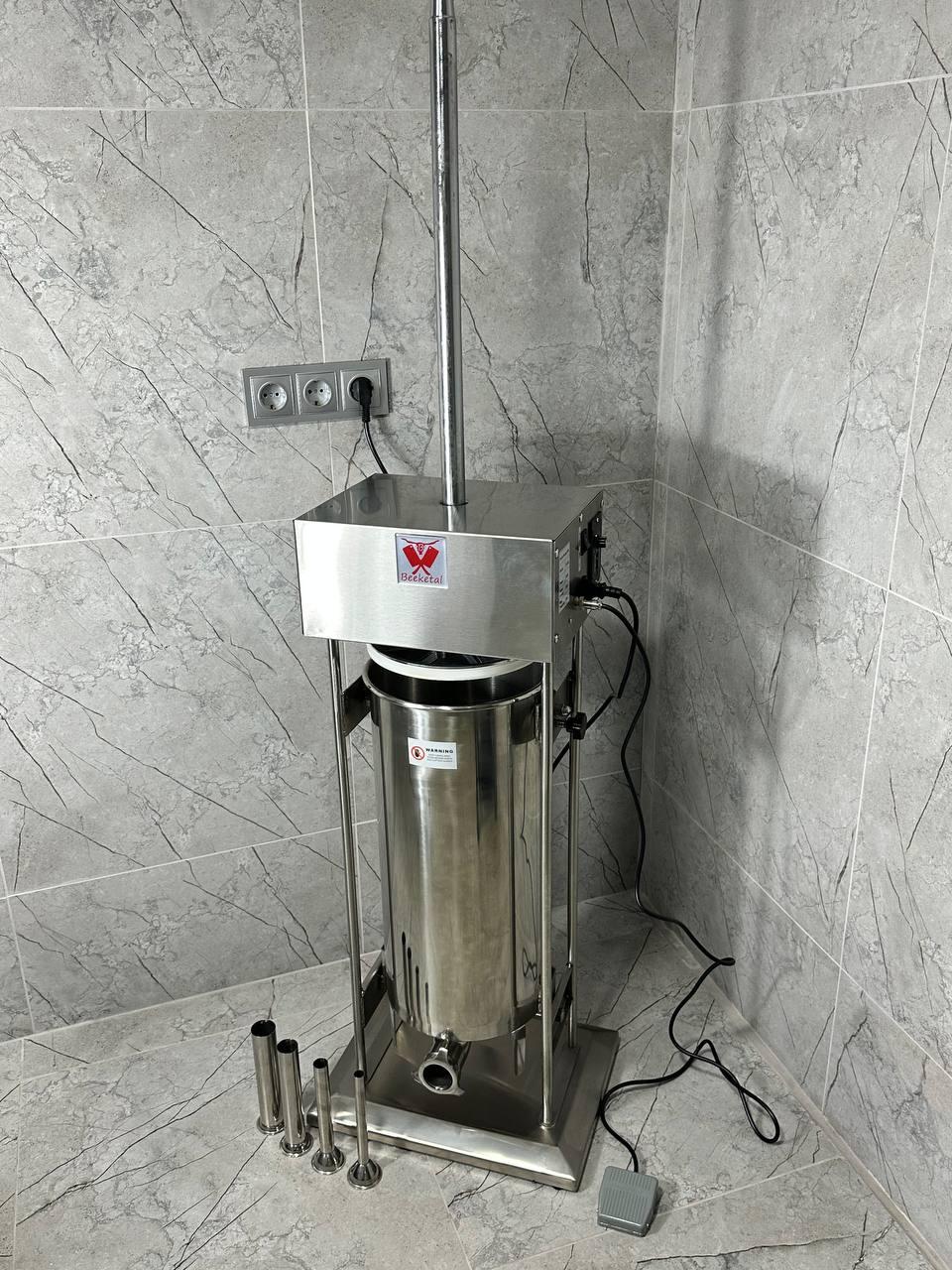 Шприц ковбасний вертикальний електричний Beeketal BT30E