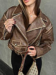 Жіноча коричнева куртка косуха з екошкіри укорочена, фото 5
