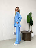 Блакитний жіночий вільний прогулянковий костюм з американського крепу: сорочка та штани, фото 7