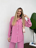 Рожевий жіночий вільний прогулянковий костюм з американського крепу: сорочка та штани, фото 4