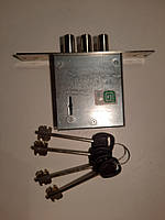 Гардіан 30.01 Замок врізний 8-сувальдний, 4 ключа хром