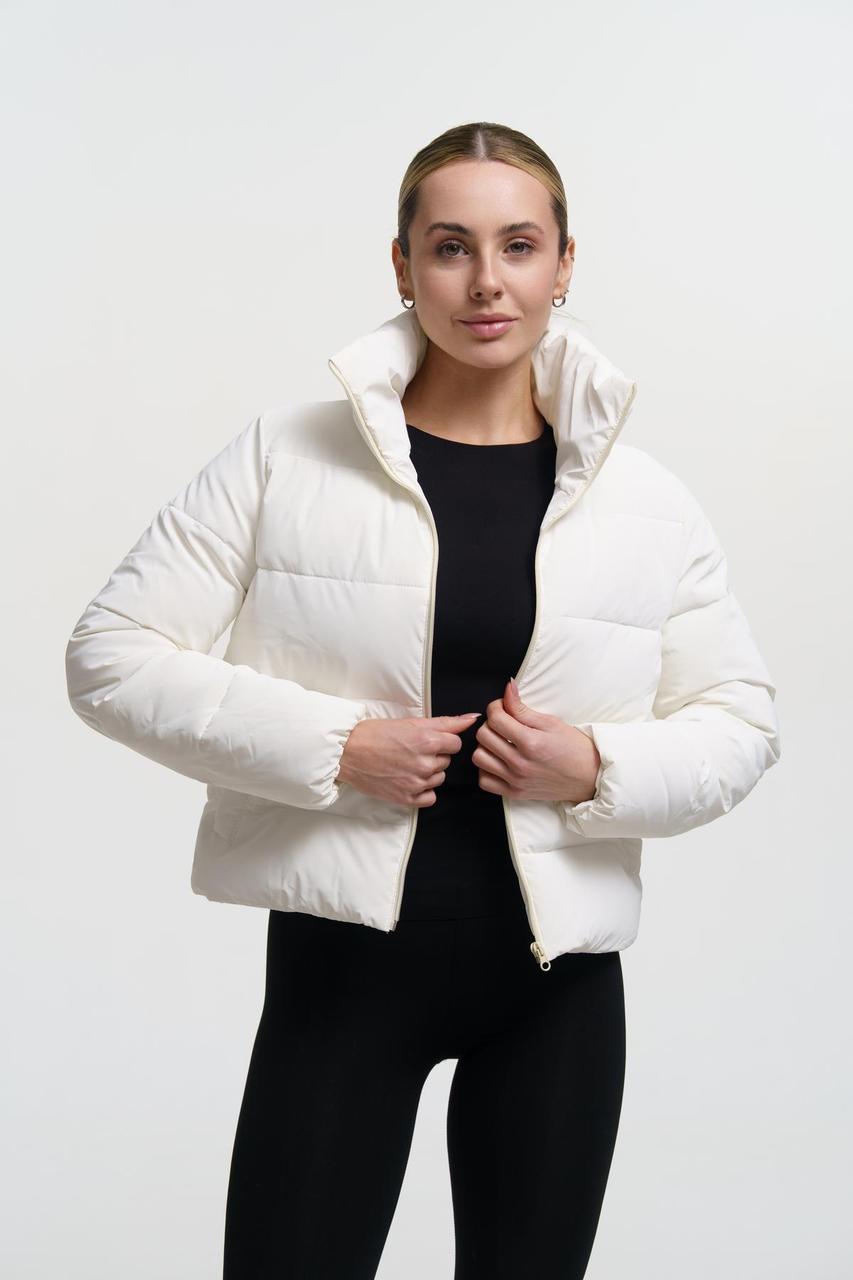 Жіноча коротка куртка біла без капюшона спортивна весняна осіння, фото 1