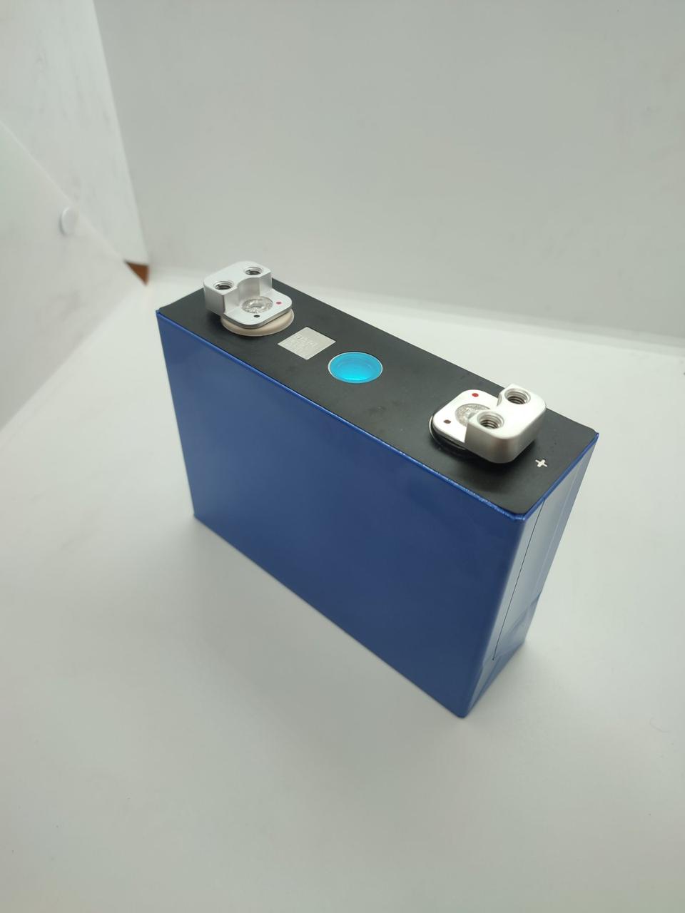 Акумулятор LiFePO4 EVE Grade-A 100AH 3.2V LF100LA (акумулятор літій-залізо-фосфатний)