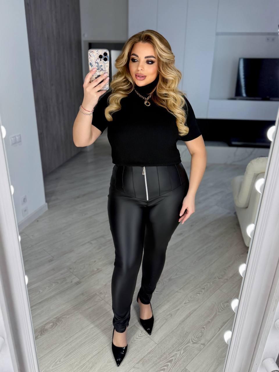 Жіночі шкіряні легінси матова еко шкіра великого розміру plussize 48-58 з блискавкою