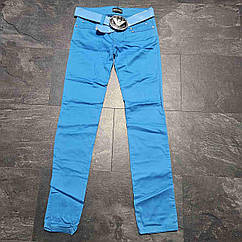 Штани жіночі сині штани з поясом.