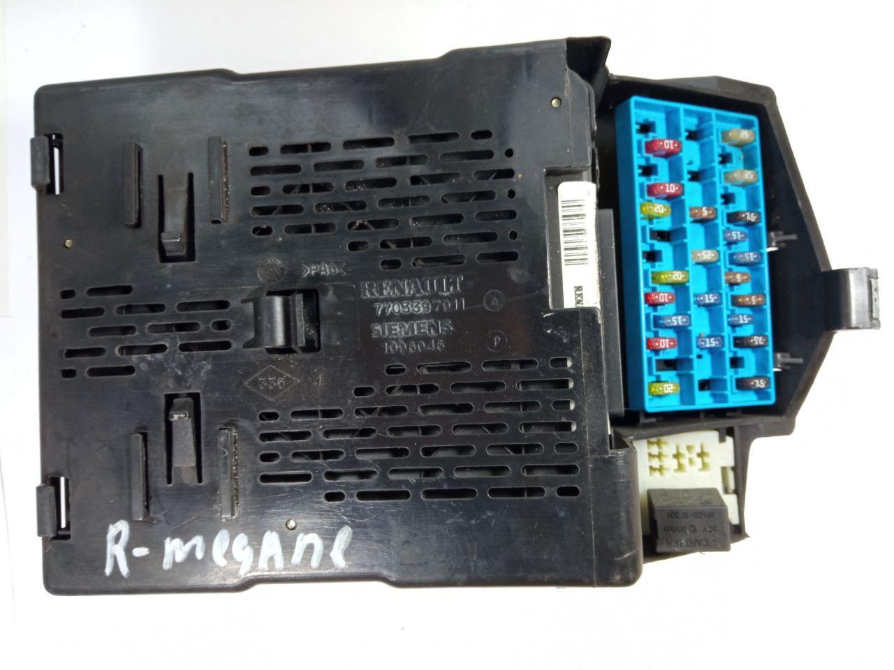 Блок запобіжників Renault Megane Siemens 7703397911 / 1096046 / 8200029340B
