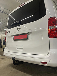 Фаркоп Opel Vivaro C 2019- (Опель Віваро C) швидкоз'ємний гак на ключах