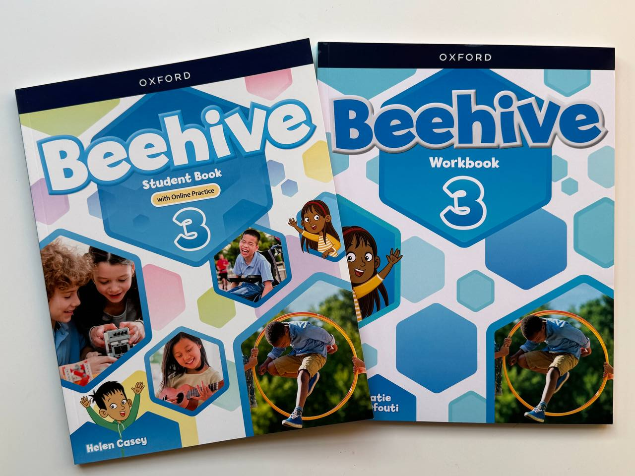 Комплект Beehive 3 Student Book with Online Practice + workbook (Підручник + робочий зошит), фото 1