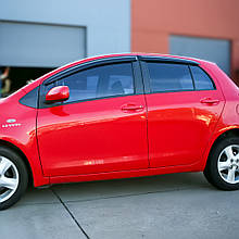 Дефлектори вікон (вітровики) для Toyota Yaris 2005+ 5D Hatchback 4шт (HIC)