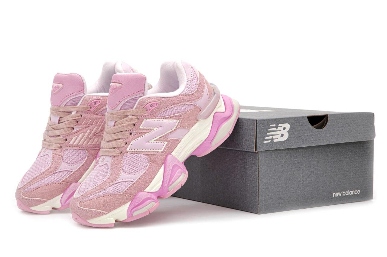 Жіночі рожеві Кросівки New Balance 9060