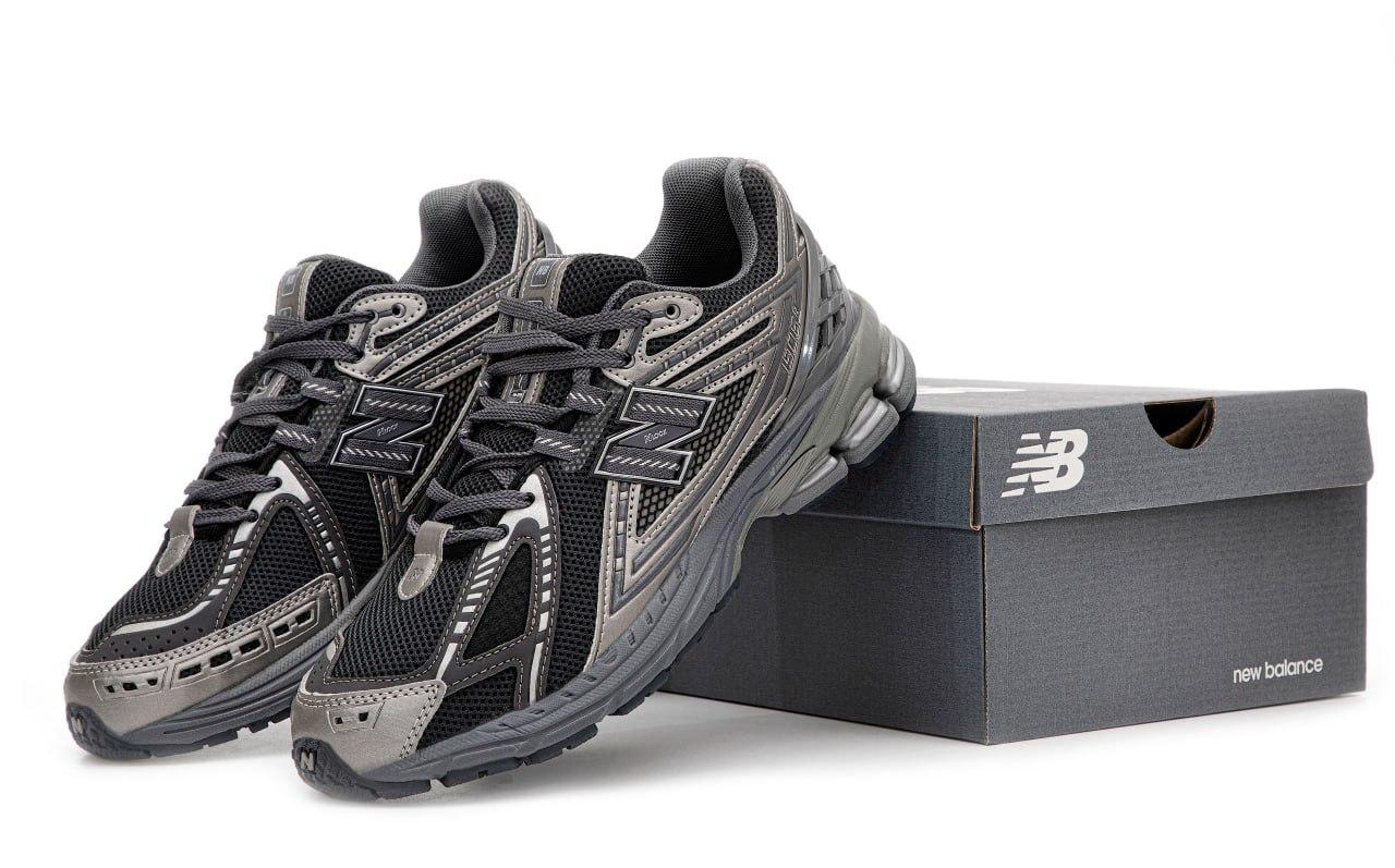 Чоловічі сірі кросівки New Balance 1906R