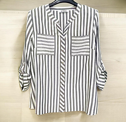 Стильна жіноча сорочка Gertie пряма в смужку з кишенями, рукав 3/4, мисик, на ґудзиках